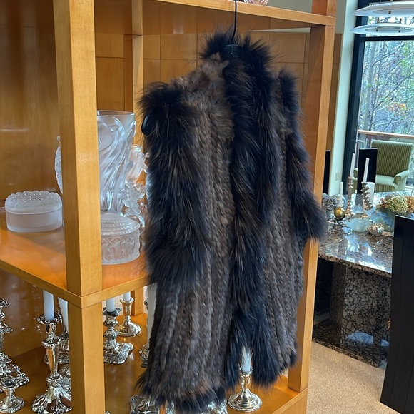 Rabbit and fox fur knitted vest - Picture 3 of 9